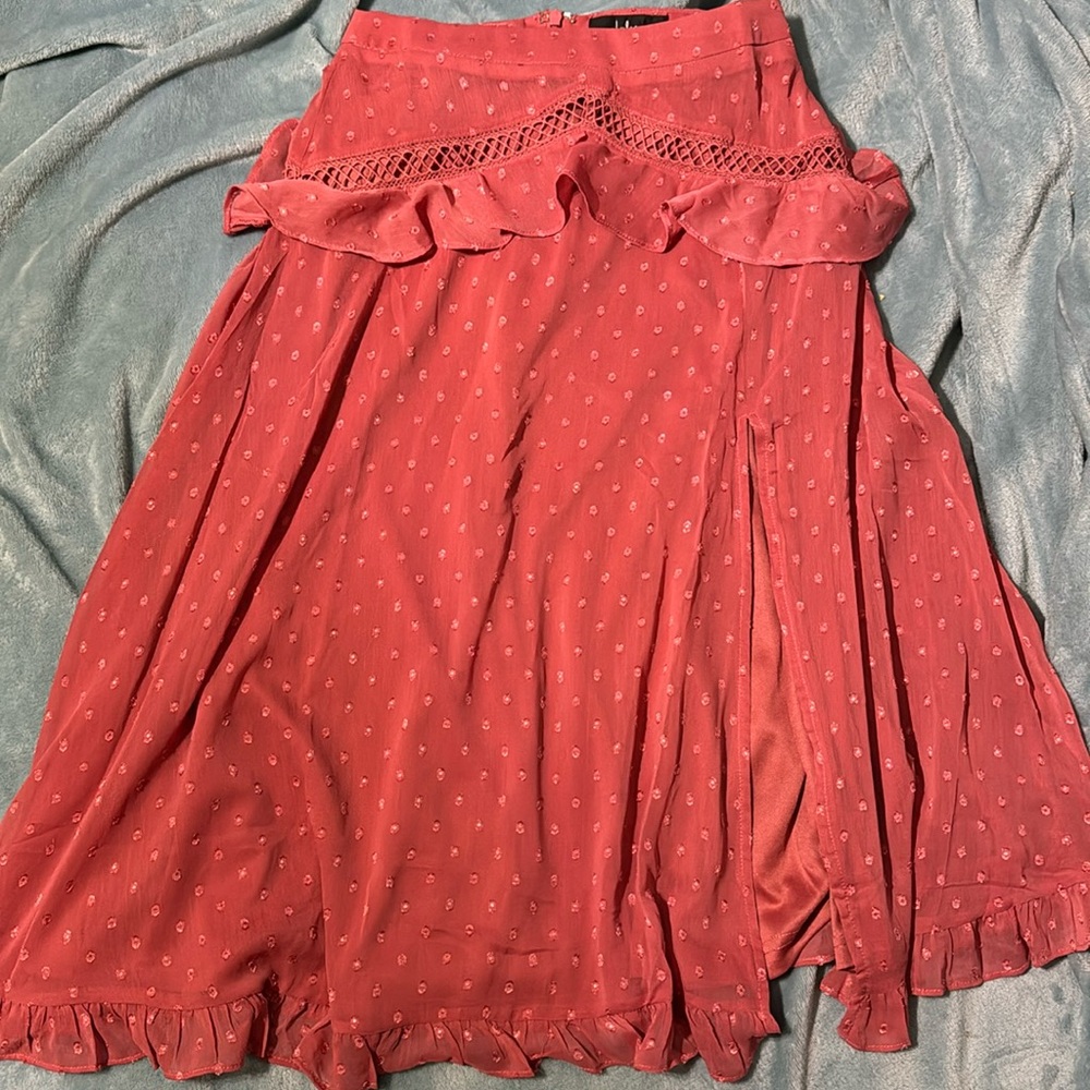 Lulus midi skirt XS- new without tags, never worn.